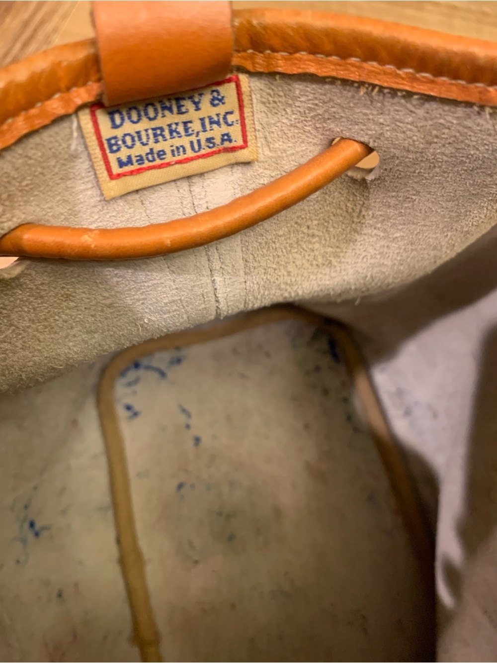 Vintage Dooney & Burke White and Brown Drawstring Bucket Bag with Tassel Accent - Picture 9 of 15